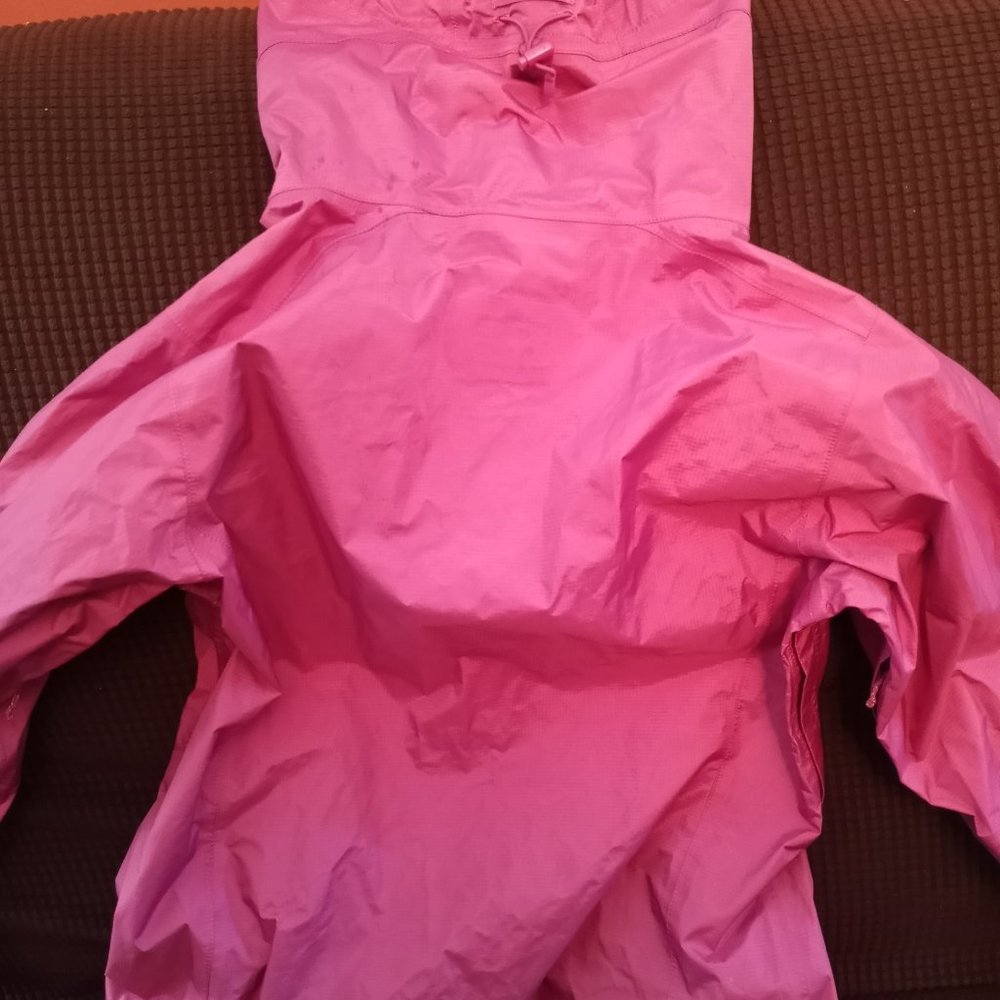 Pink Patagonia torrentshell H2no rain jacket - Picture 7 of 9